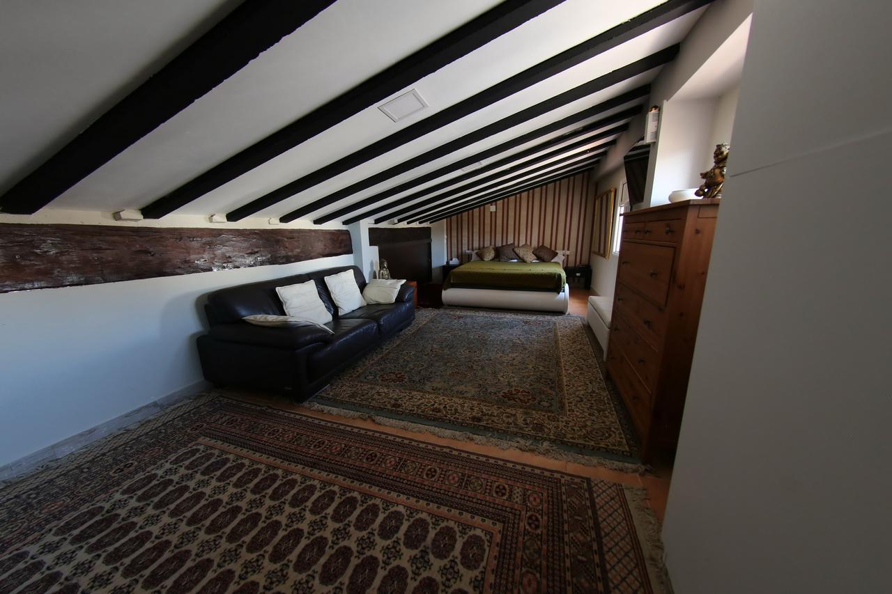 Hostal Santa Teresa Reus Bagian luar foto