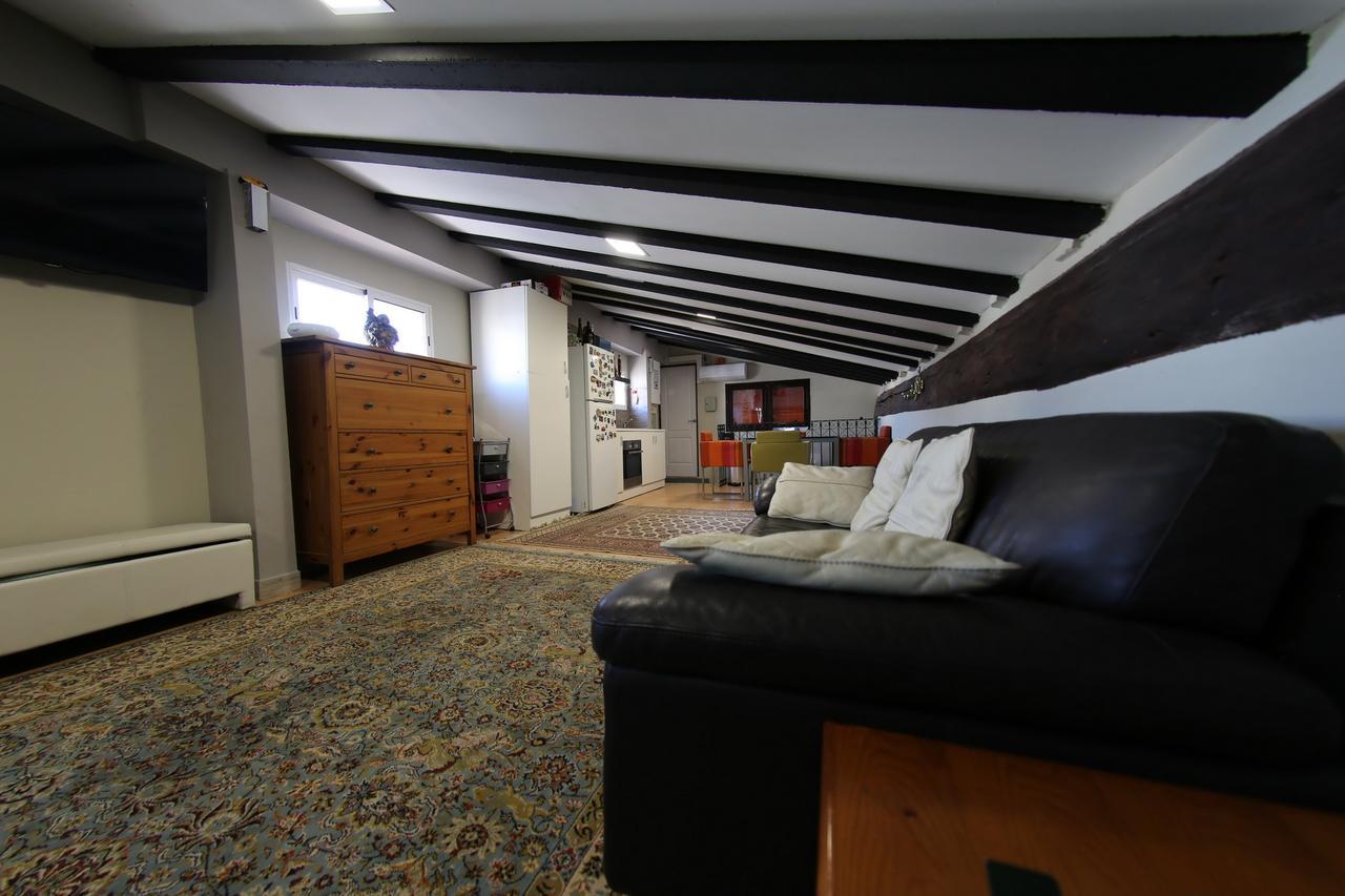 Hostal Santa Teresa Reus Bagian luar foto